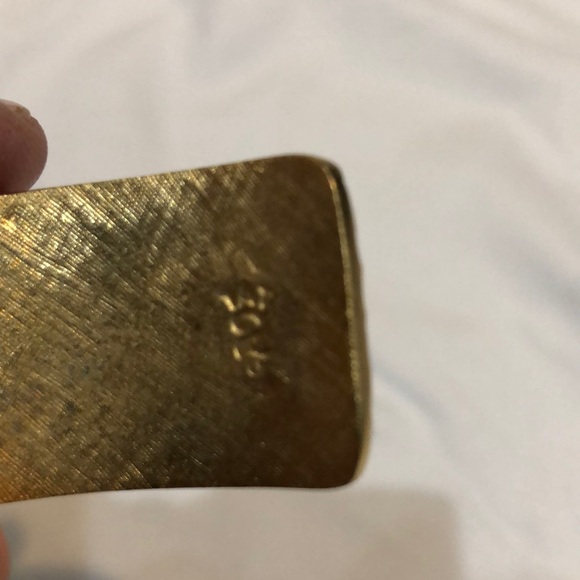 TAT 2 cuff and link bracelet Gold tone metal. - Picture 3 of 5